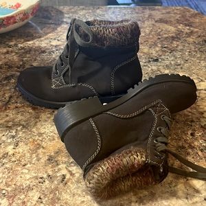 NWOT  TJ Max Suede Sweater Boots